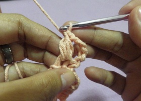 free crochet stitch tutorial, bobble stitch, photo tutorial
