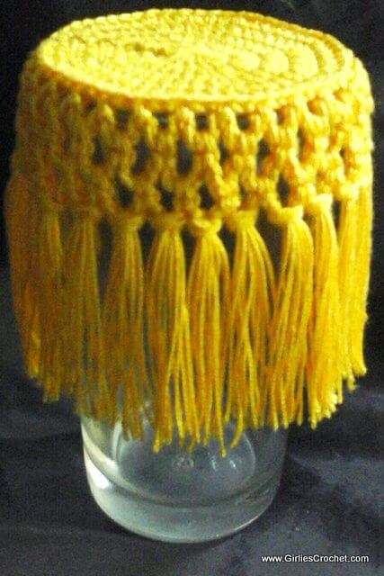 fringy glass cover, free crochet pattern, thread, homey