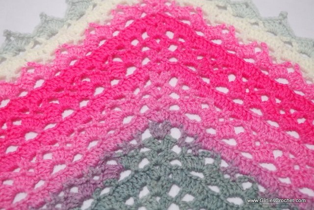Free crochet pattern: Katrin Spring Shawl