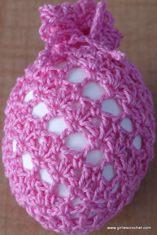 free crochet pattern, easter egg holder, easy, photo tutorial, thread crochet