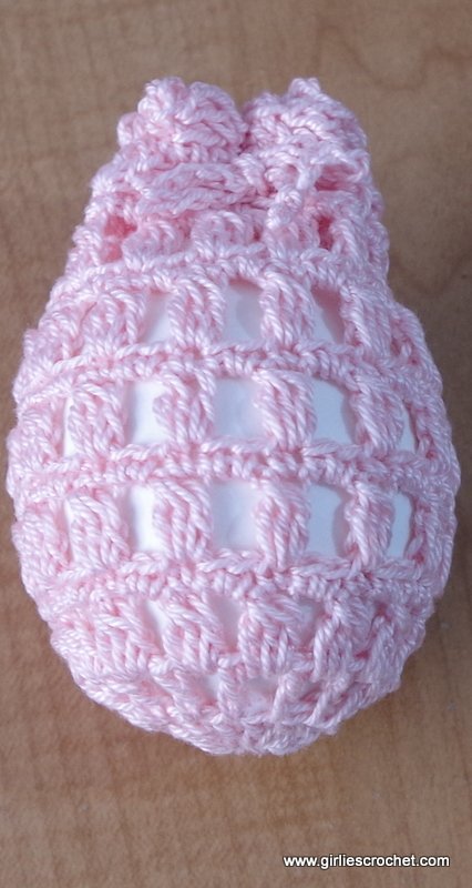 free crochet pattern, easter egg wrapper, easy, photo tutorial, thread crochet