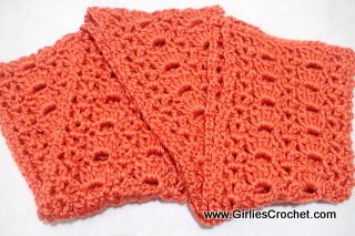 Free crochet pattern: Vangie crochet scarf